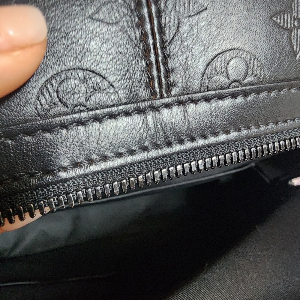 Louis Vuitton monogram backpack - Picture 5 of 6